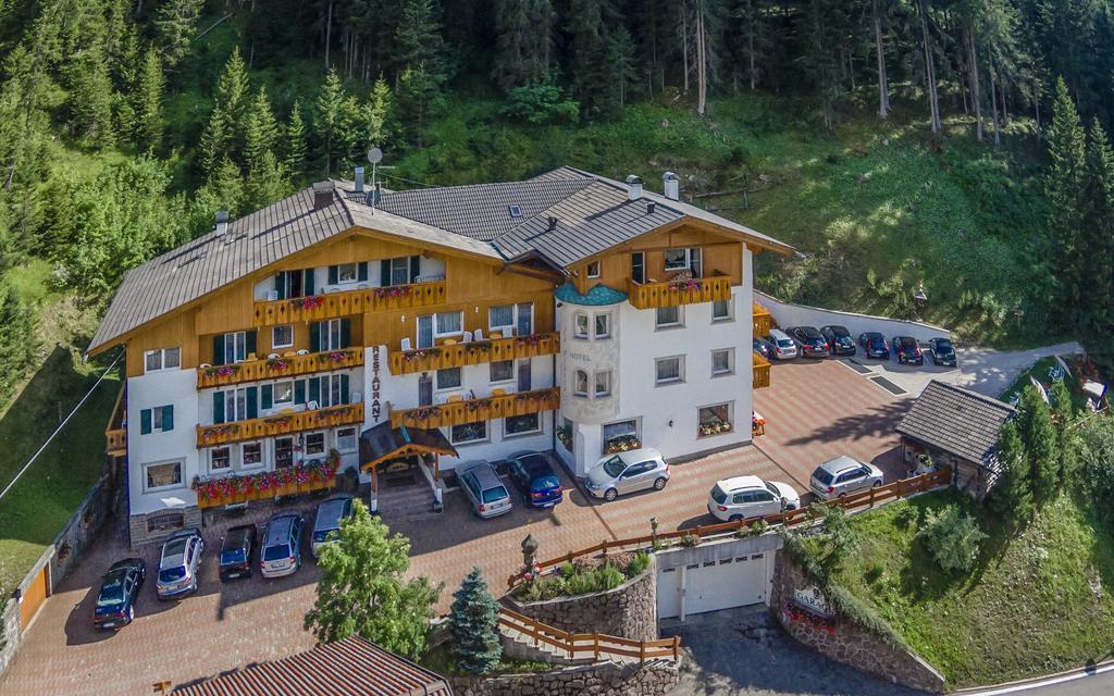 Hotel La Pineta سيلفا دي فال جاردينا المظهر الخارجي الصورة